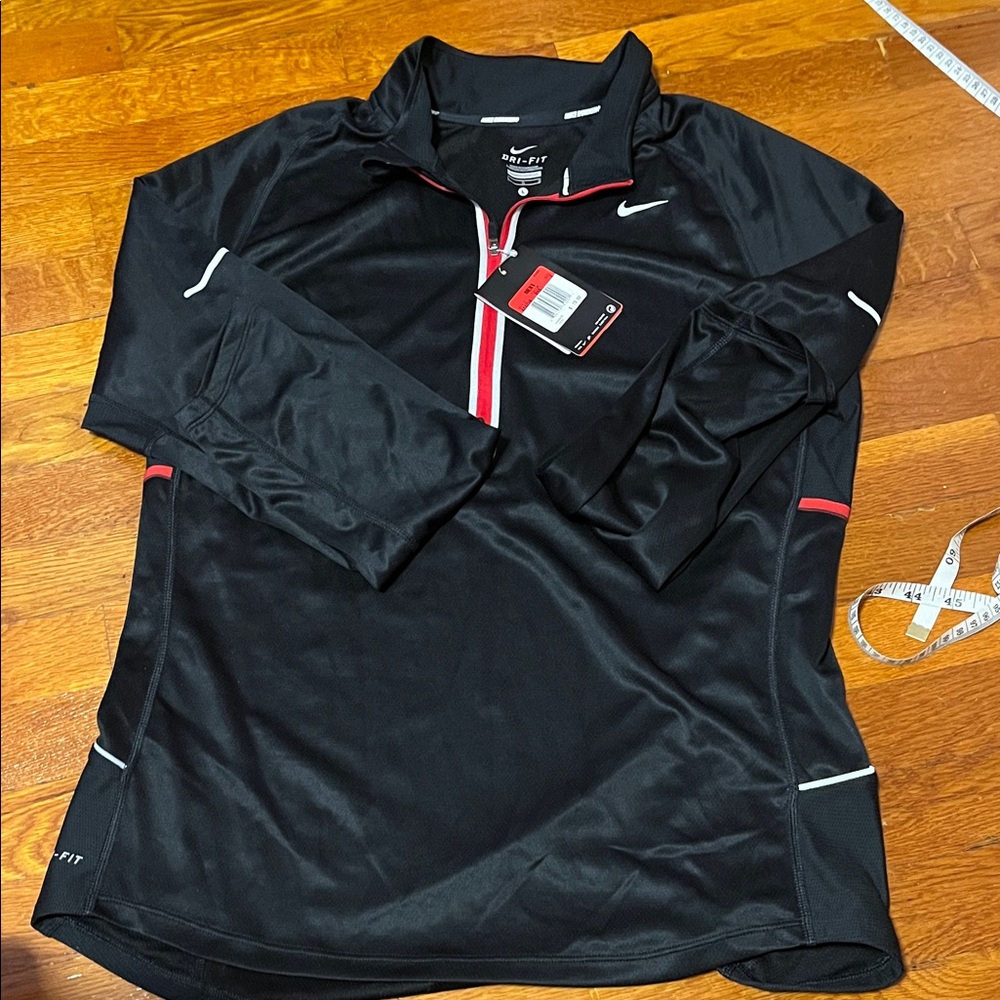 Nike Running. Black Zip-Up Top with reflective designs. Size L NWT Dri Fit